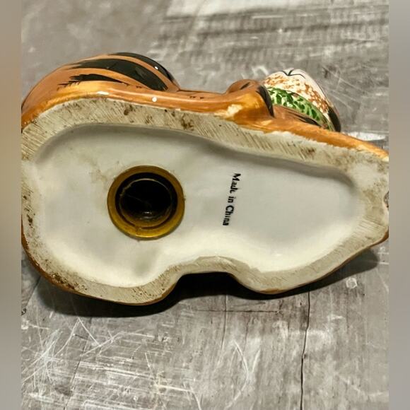 Sakura Christmas Cats Salt and Pepper Shakers Set Hand Painted Earthenware - Picture 5 of 10